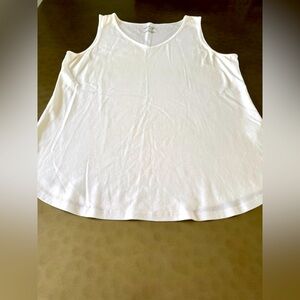 Chico’s Women's White Sleeveless Tank, Size 2 or large, Excellent Condition